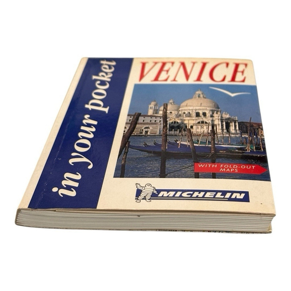 Venice In Your Pocket Michelin Travel Guide - Picture 2 of 9
